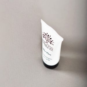 شامپو سر تیوبی شفاف طراوت با درب فلیپ تاپ 25 میلی لیتر